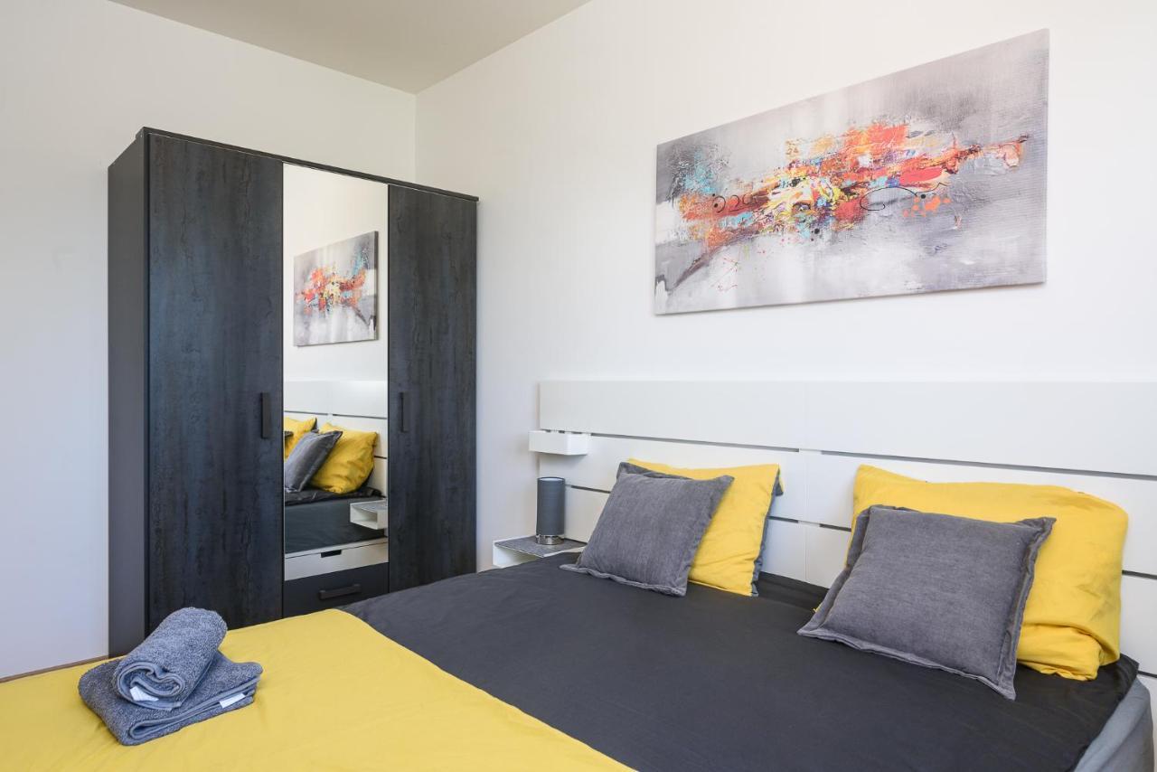 L&L Luxury Apartment 1 Donji Okrug  Екстер'єр фото